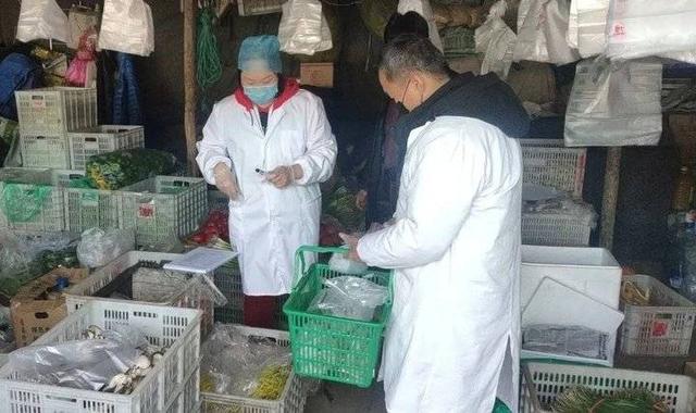 想要进市场，先过我这关！食用农产品批批快检！